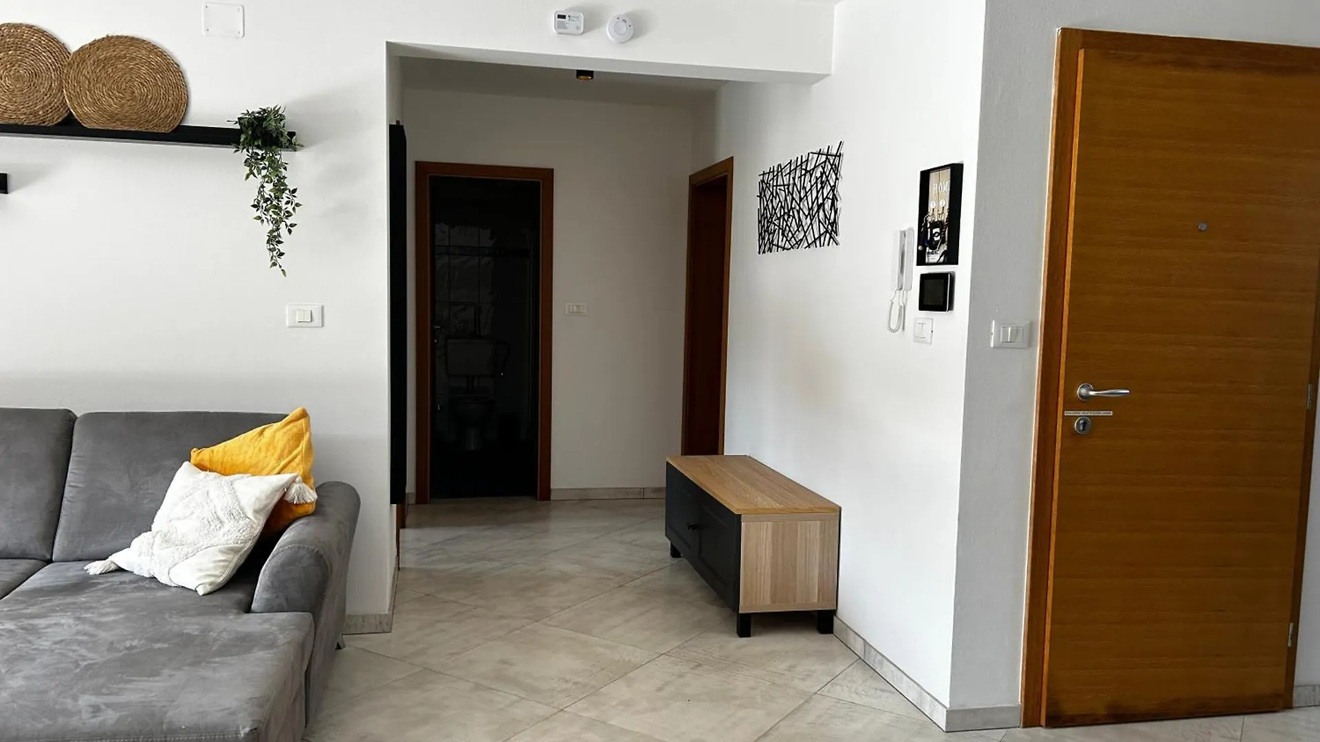 Strandnahes Apartment Posesi Mit Pool Nur 200M! Medulin
